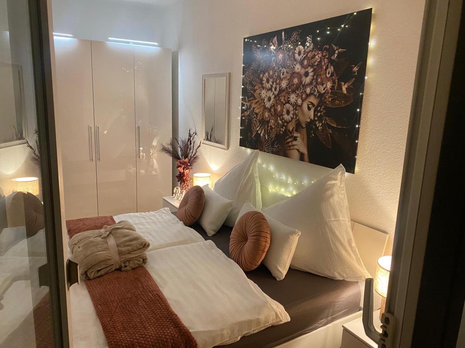Apartment Angel *